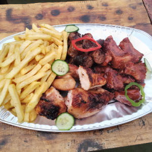 Full Chicken, Ribs, Wors & Chips