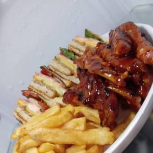 Chicken Burger Sandwich, Chips & Ribs